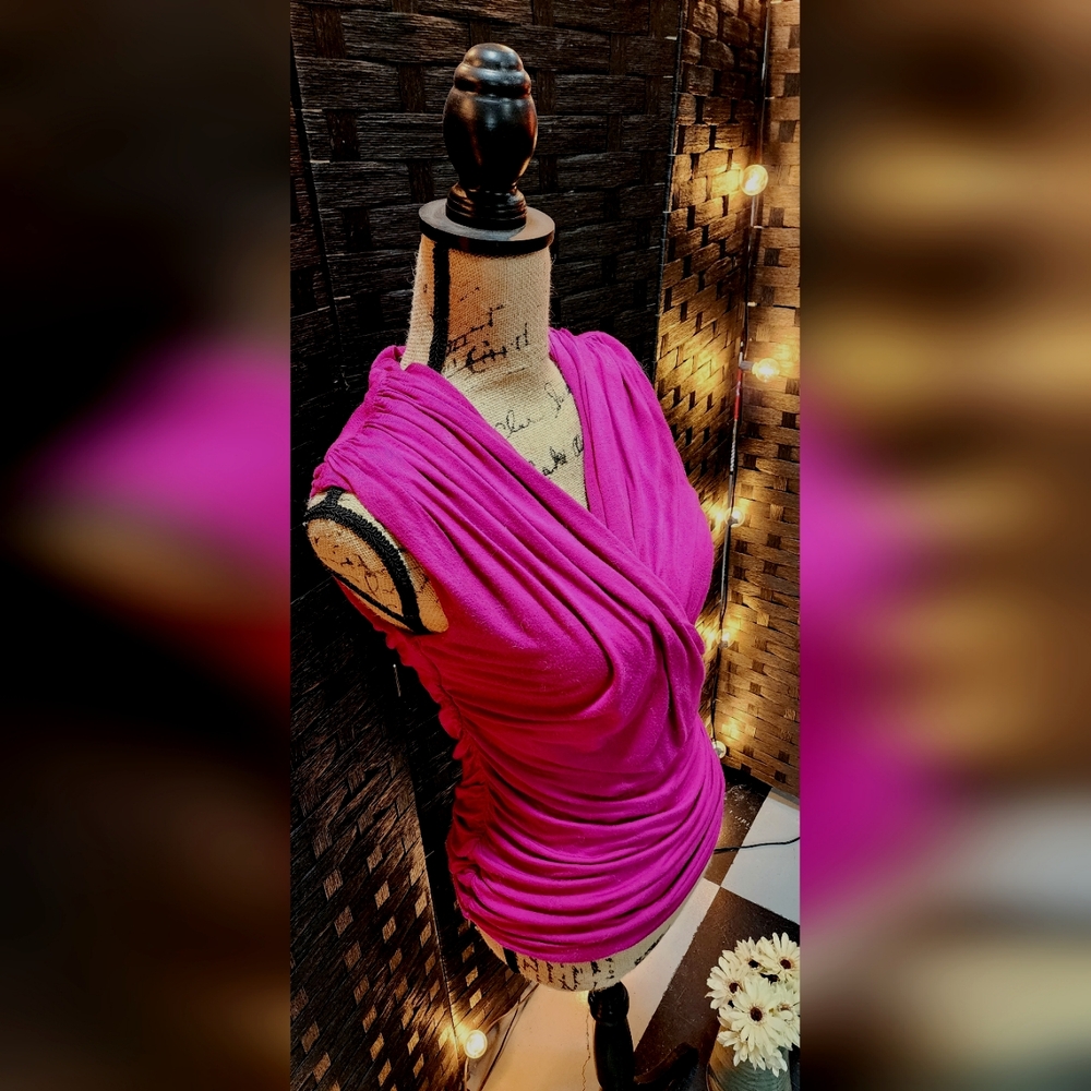 PattyBoutik sleeveless fuscia criss cross top. Size Small